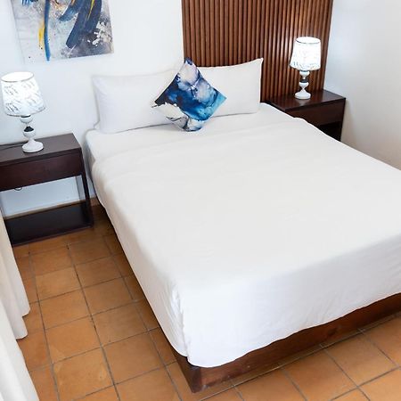 Hotel H4 El Paraiso Esterno foto